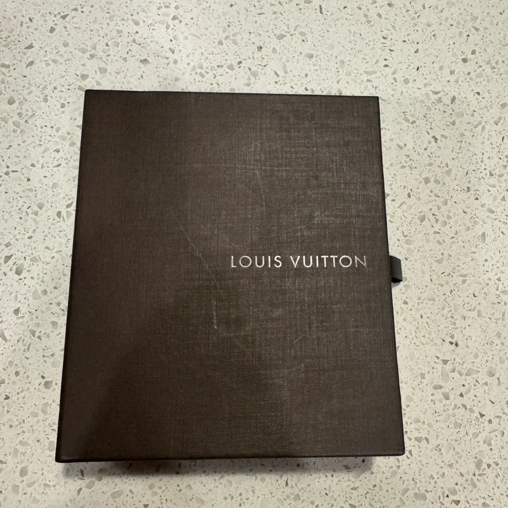 Louis Vuitton Damier Graphite Dragonne LV Key Holder NWB